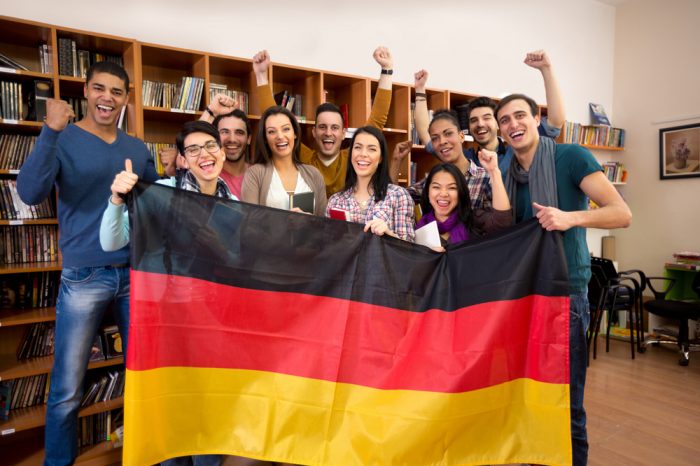 Alemania: Becas Para Pregrado y Maestría en Diversos Temas Cologne Business School